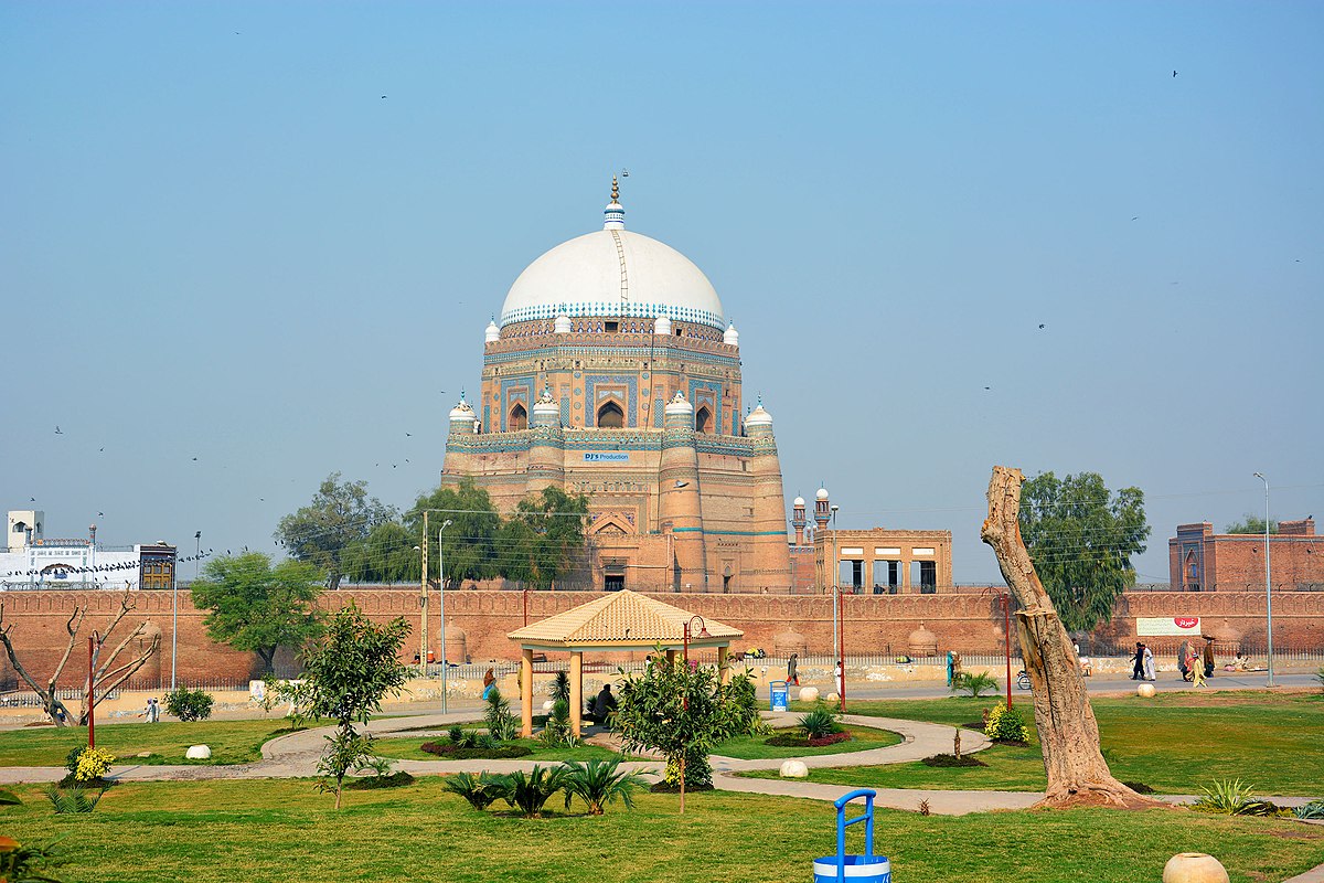 Rent a car Multan - Al farooq Rent a car